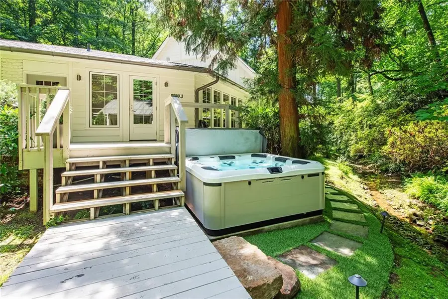 695 W Conway Drive Nw, Atlanta, GA 30327 - #3