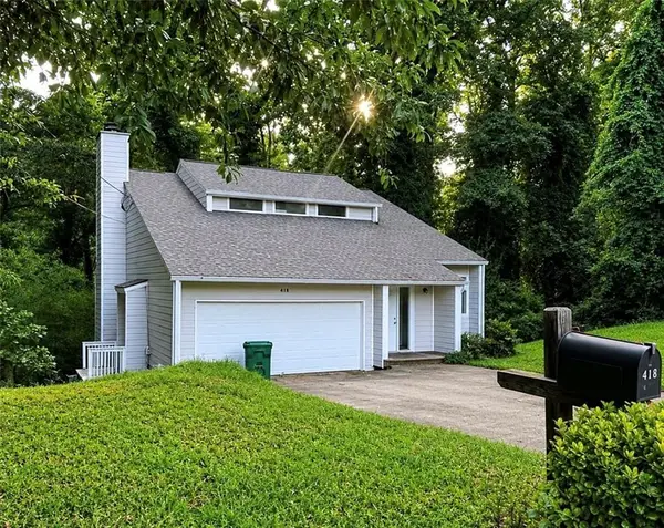 429 Rue De Chateau, Stone Mountain, GA 30083