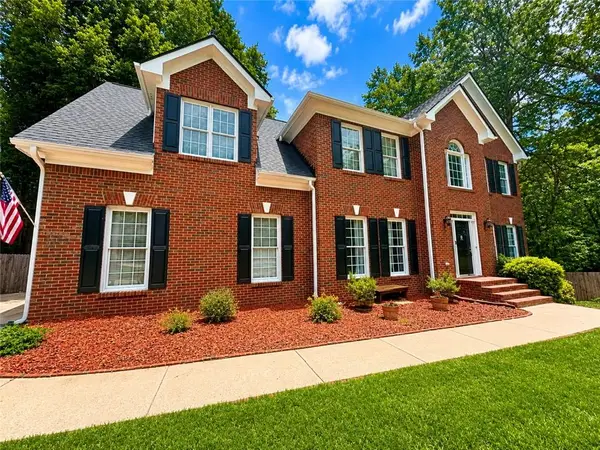1156 Maple Creek Ridge, Loganville, GA 30052