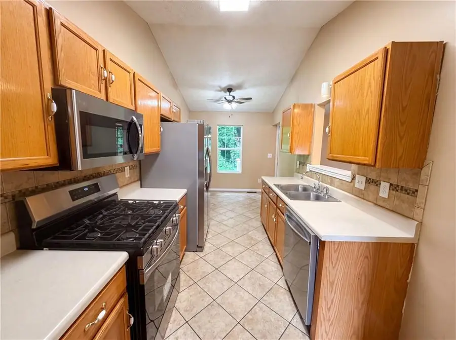 2195 Clayton Ridge, Lithonia, GA 30058 - #2