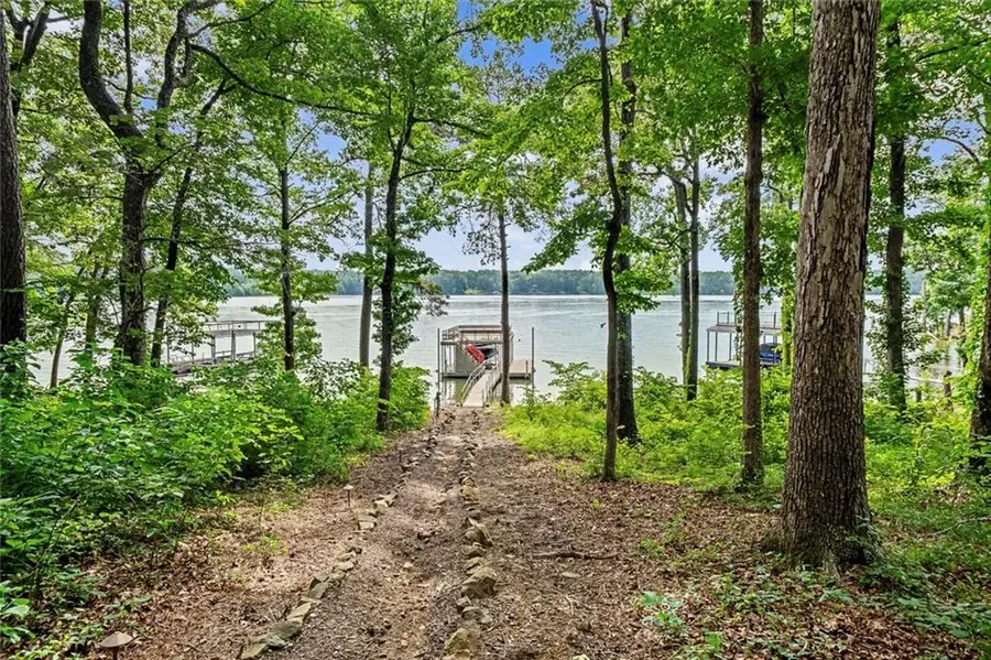 224 Lakeshore Circle Se, Acworth, GA 30101 - #2