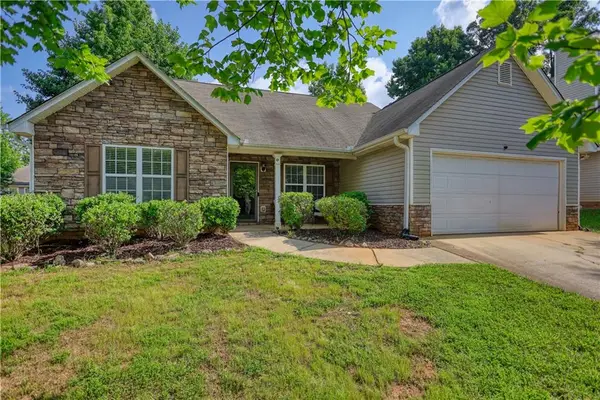 2411 Garnet Avenue, Riverdale, GA 30296