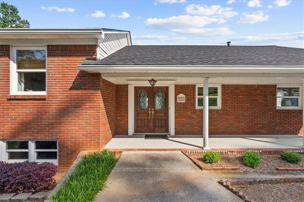 206 Victory Drive, Calhoun, GA 30701 - #1