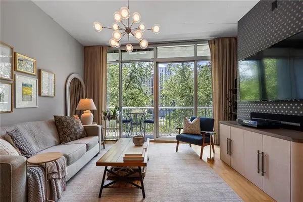44 Peachtree Place Ne #822, Atlanta, GA 30309