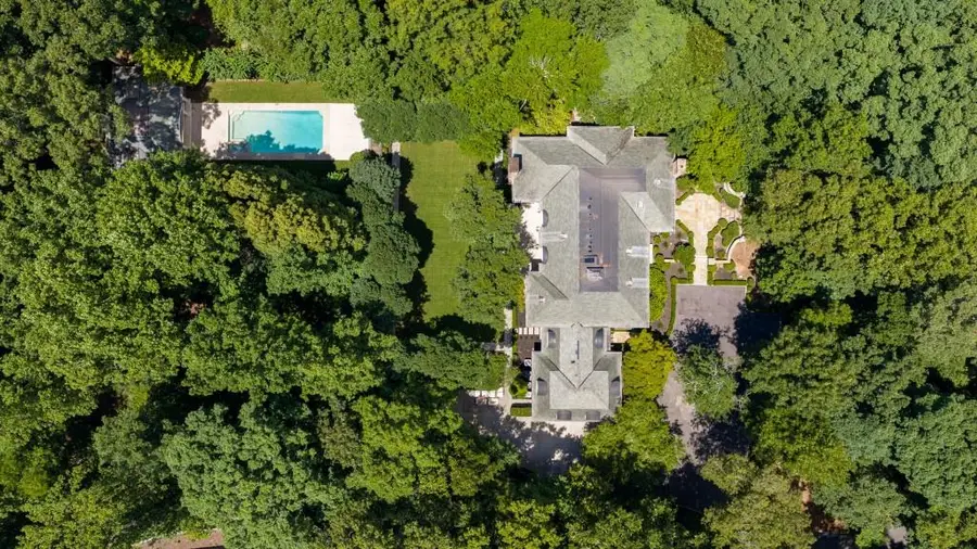 2485 W Wesley Road Nw, Atlanta, GA 30327 - #3