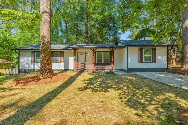 8438 N Pond Drive, Riverdale, GA 30274