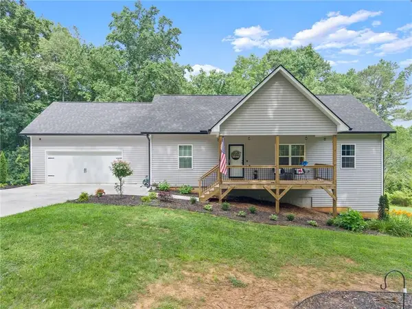 7280 Log Cabin Road, Cumming, GA 30028