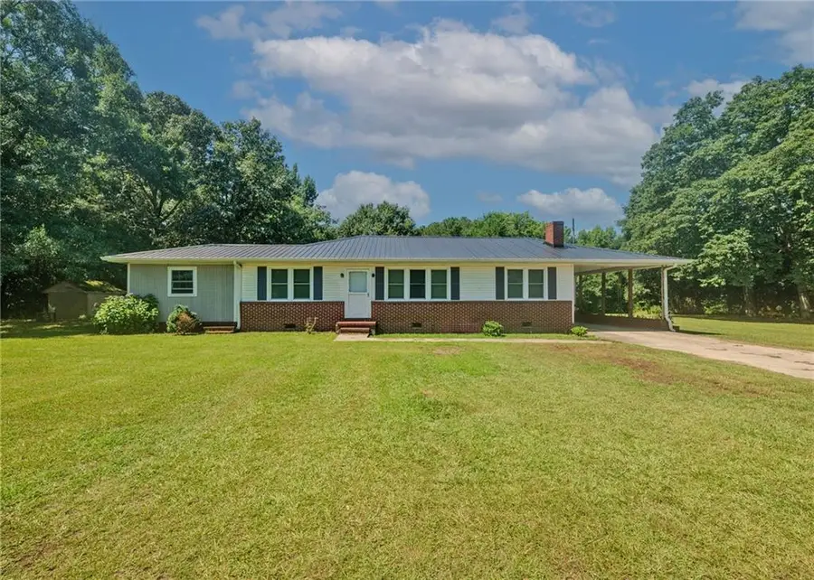 1803 Bowman Highway Nw, Dewy Rose, GA 30634 - #2