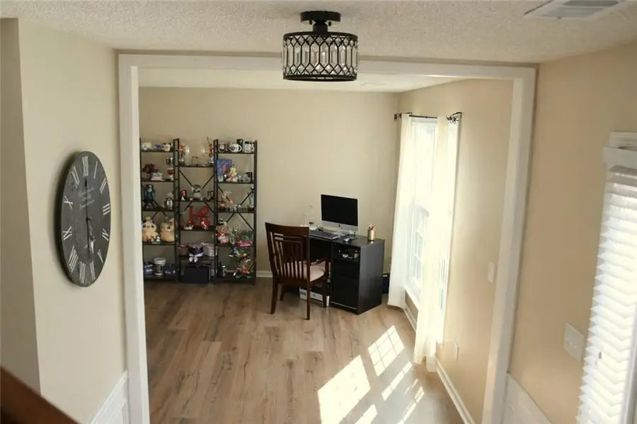 660 Glenbarrett Court Ne, Marietta, GA 30066 - #3
