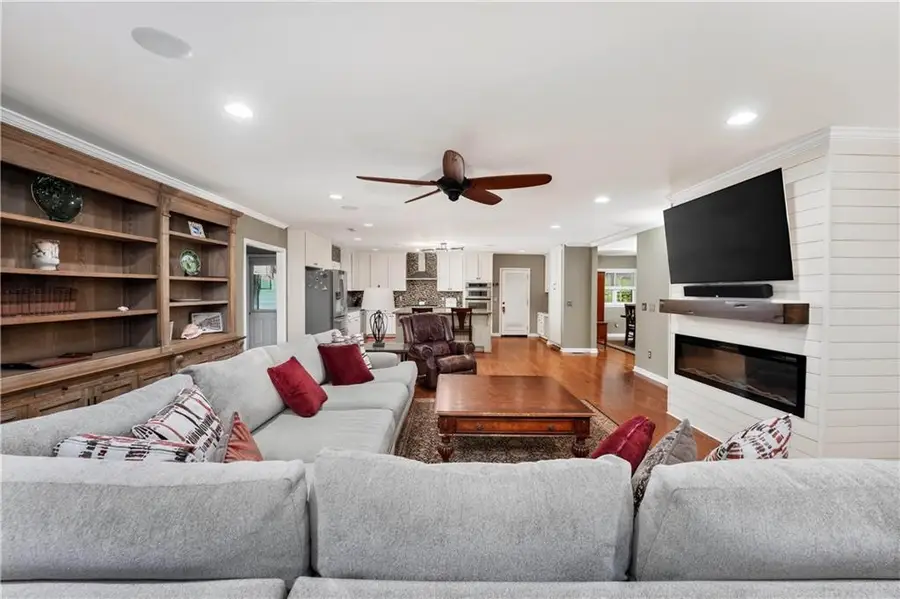 2193 W Ponce De Leon Avenue, Decatur, GA 30030 - #2