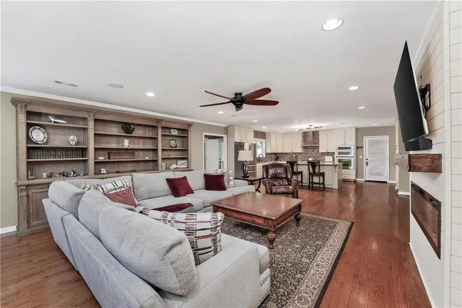 2193 W Ponce De Leon Avenue, Decatur, GA 30030 - #3