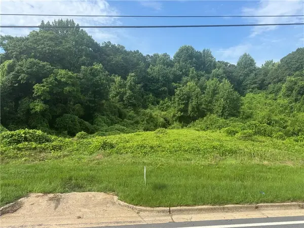 200 W Washington Street, Newnan, GA 30263