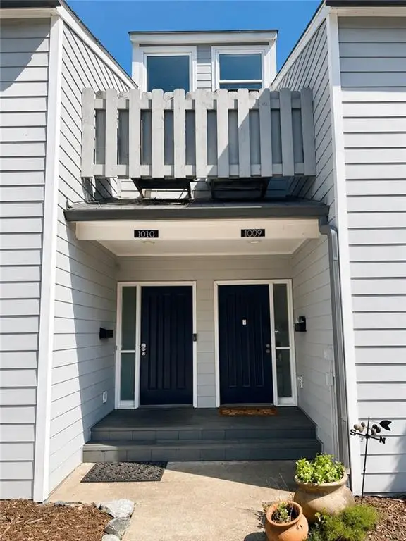 1009 Riverbend Club Drive Se, Atlanta, GA 30339