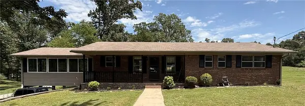 379 Hunt Road Nw, Calhoun, GA 30701