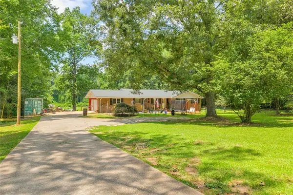849 Swan Lake Road, Stockbridge, GA 30281