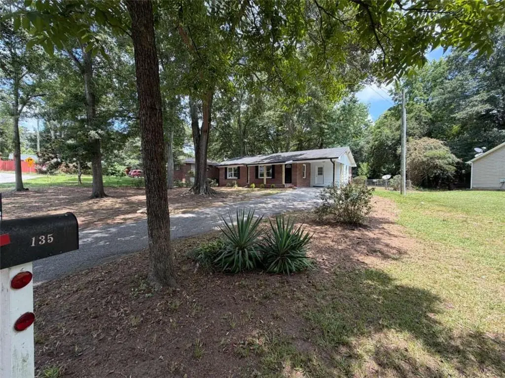 135 Martha Street, Winder, GA 30680 - #1