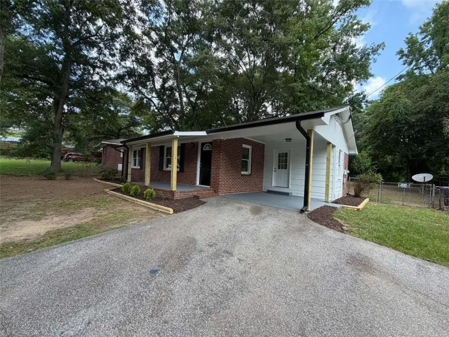 135 Martha Street, Winder, GA 30680 - #2