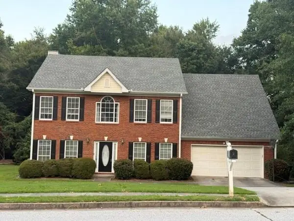 2242 Vintage Oaks Drive, Loganville, GA 30052