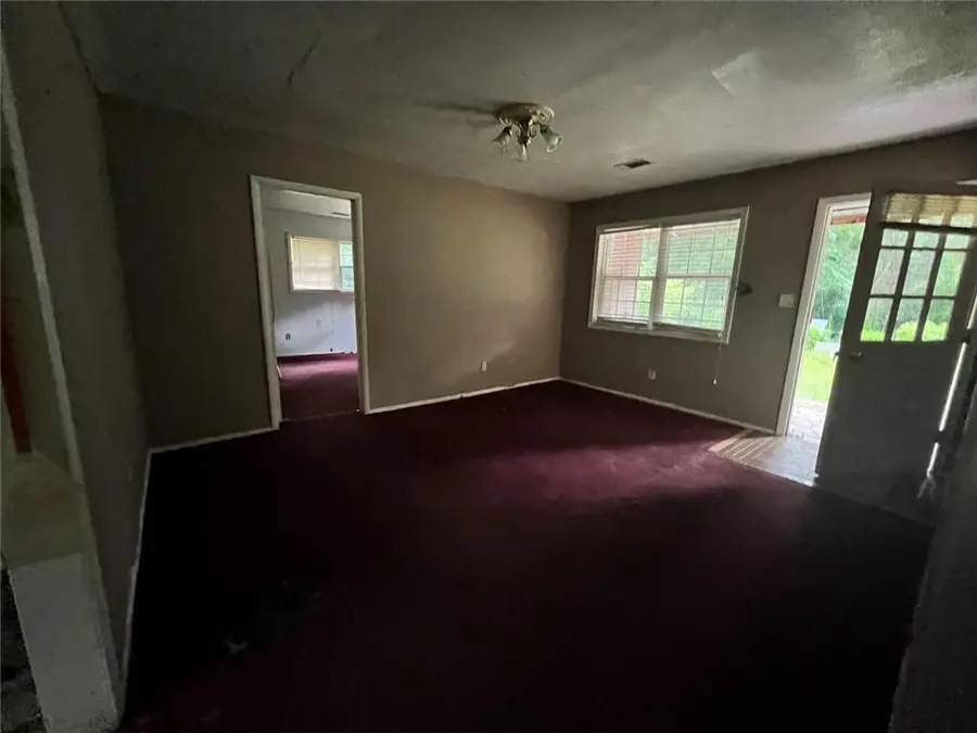 118 Meriwether Street, Grantville, GA 30220 - #2