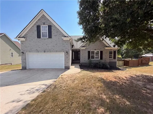 1240 Platinum Drive, Hoschton, GA 30548