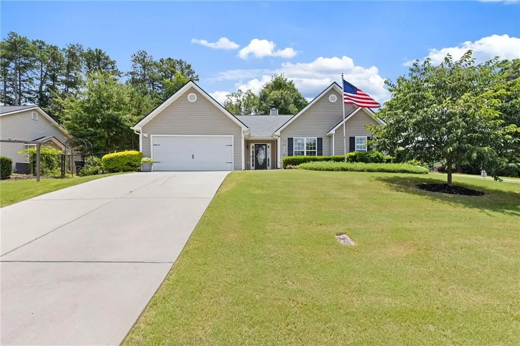 521 Embassy Walk, Winder, GA 30680 - #1
