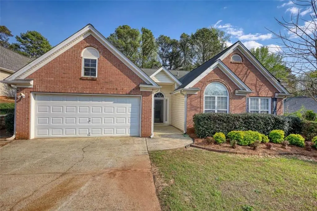 565 Ambur Lake Dr, Lawrenceville, GA 30043 - #1