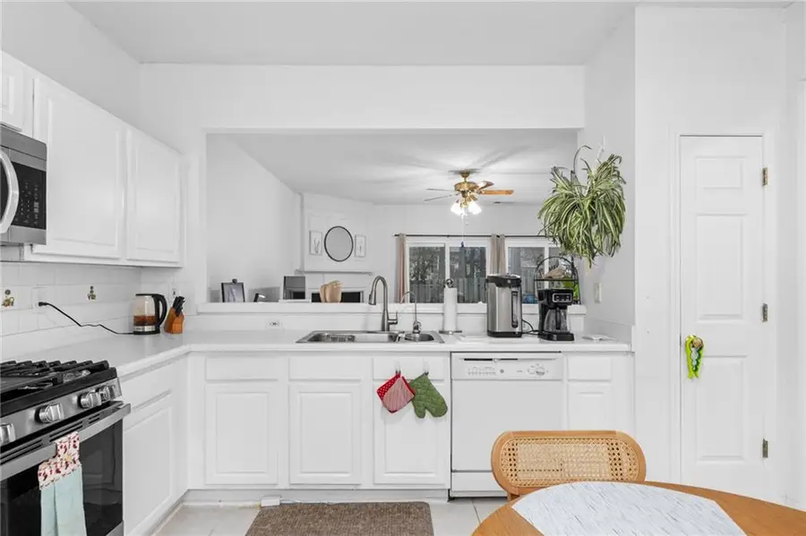 4088 Howell Park Road, Duluth, GA 30096 - #3