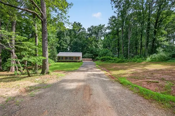 180 Mccready Drive Drive, Dallas, GA 30157
