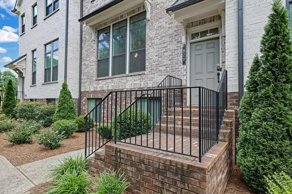 820 Fair View Circle, Roswell, GA 30076