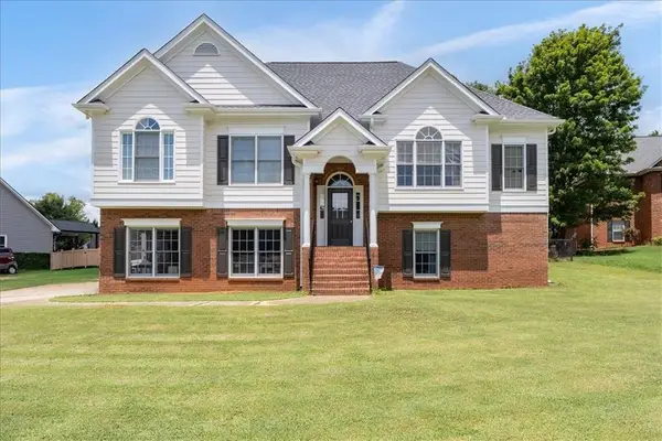 16 Berkshire Drive Nw, Cartersville, GA 30120