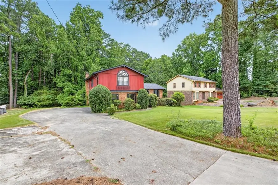 5223 Chamblee Dunwoody Road, Dunwoody, GA 30338 - #2
