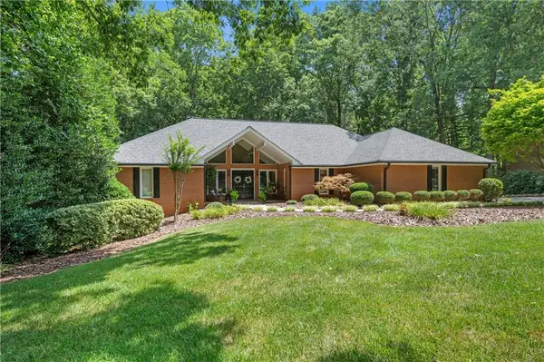 11740 Mountain Laurel Drive, Roswell, GA 30075