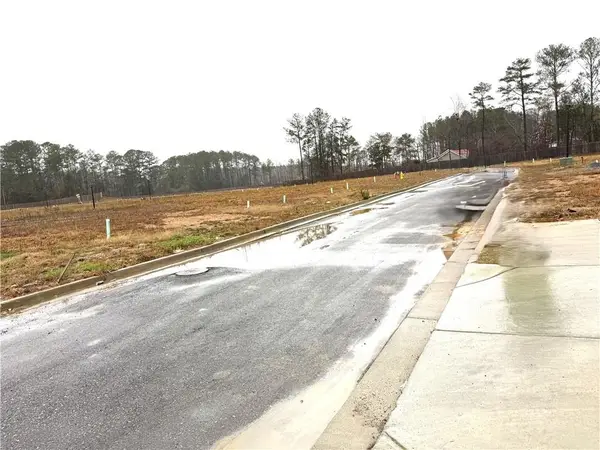 160 Village Green Drive Nw, Adairsville, GA 30103