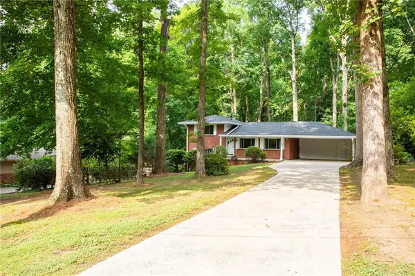 3720 Lake Drive Se, Smyrna, GA 30082