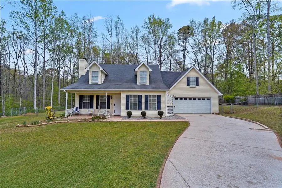 135 Creekview Dr, Newnan, GA 30263 - #2