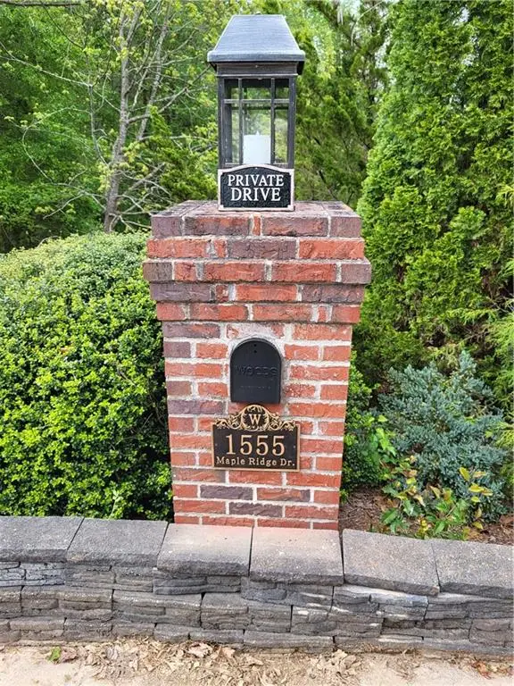 1555 Maple Ridge Drive, Loganville, GA 30052