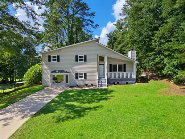 4533 Cresant Lane, Douglasville, GA 30135
