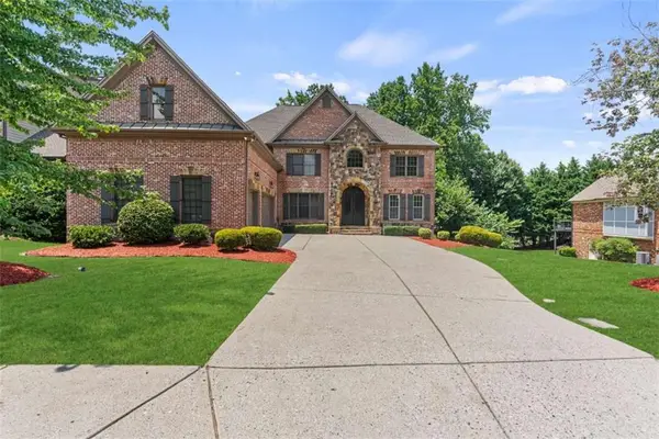 2452 Walkers Glen Lane, Buford, GA 30519