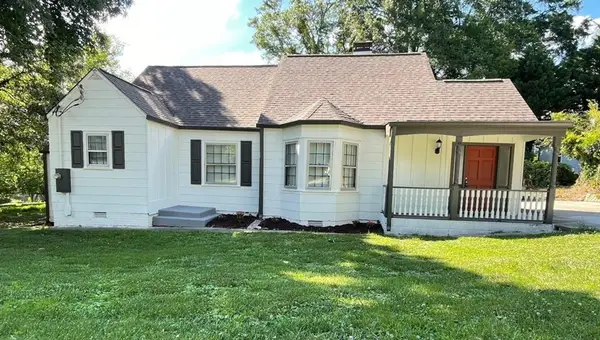 1093 Enota Avenue Ne, Gainesville, GA 30501