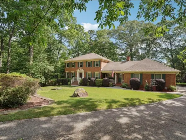 5027 Castlewood Drive Sw, Lilburn, GA 30047