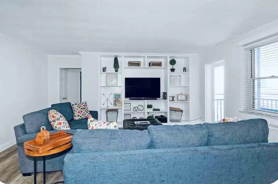 300 Peachtree Street Ne #10O, Atlanta, GA 30308 - #3