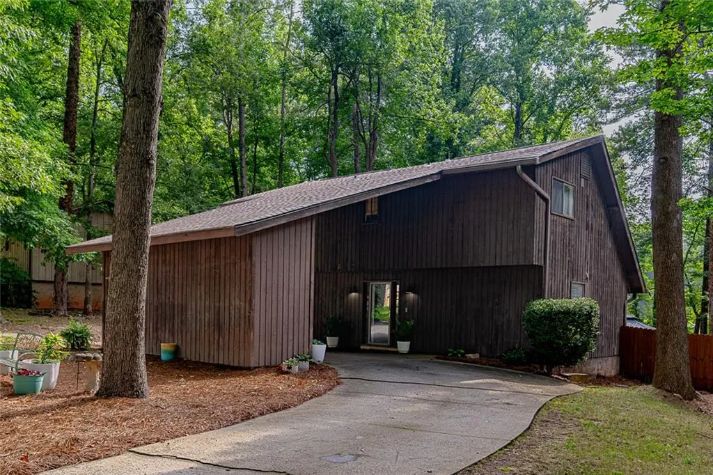 552 Edgefield Drive, Stone Mountain, GA 30087 - #1