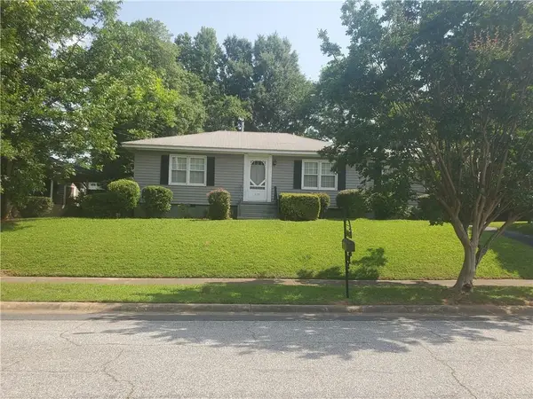 635 Burbank Circle Se, Smyrna, GA 30080