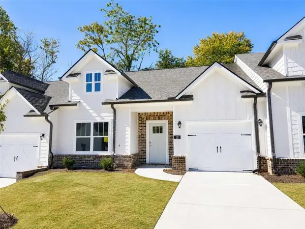 28 Village Court, Cleveland, GA 30528