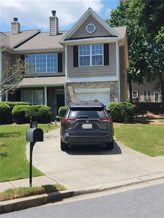 161 Oak Green Drive, Lawrenceville, GA 30044