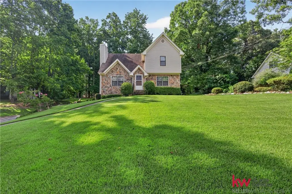 981 Thousand Oaks Drive, Lawrenceville, GA 30043 - #1