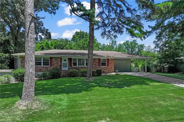 1713 Kimberly Drive Sw, Marietta, GA 30008