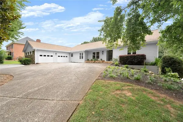 560 Saddle Creek Circle, Roswell, GA 30076