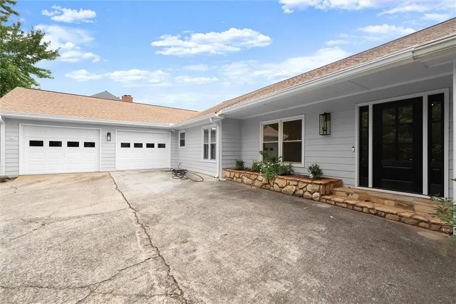 560 Saddle Creek Circle, Roswell, GA 30076 - #2
