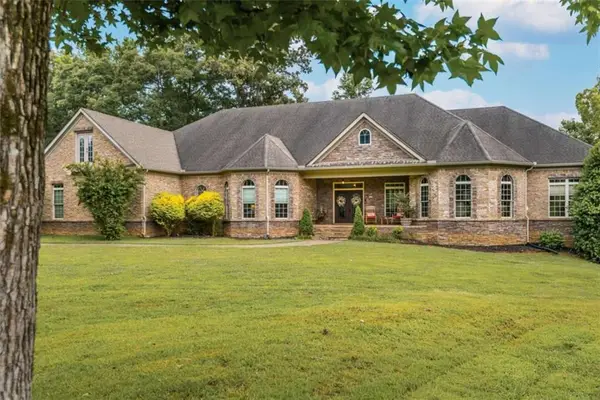 456 E Valley Road E, Rydal, GA 30171